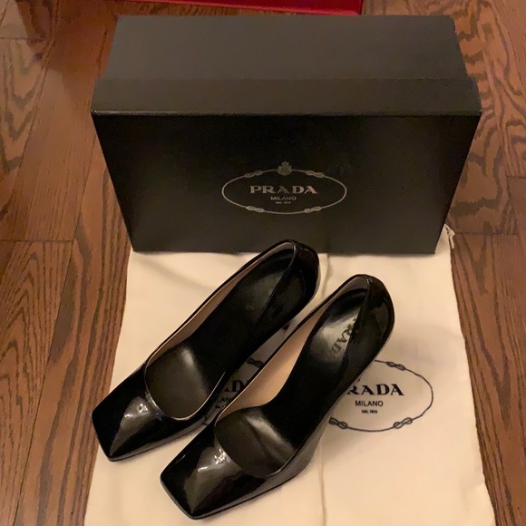 Prada heels - Picture 2 of 9